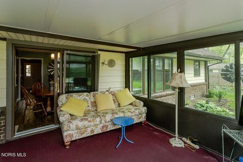 Tiny photo for 2352 Winterset Drive, Toledo, OH 43614 (MLS # 10006958)
