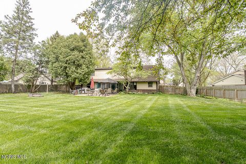 Tiny photo for 2352 Winterset Drive, Toledo, OH 43614 (MLS # 10006958)