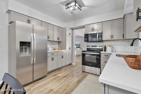 Tiny photo for 2024 Inglewood Road, Holland, OH 43528 (MLS # 10003813)