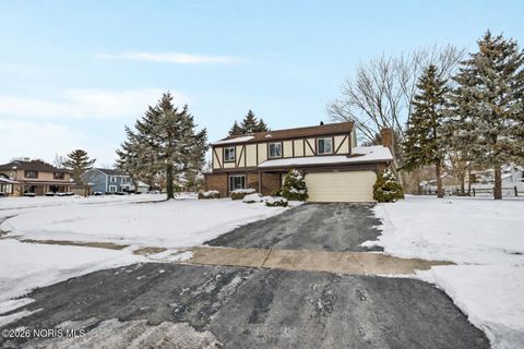 Tiny photo for 2024 Inglewood Road, Holland, OH 43528 (MLS # 10003813)