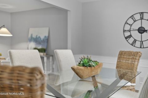 Tiny photo for 2024 Inglewood Road, Holland, OH 43528 (MLS # 10003813)