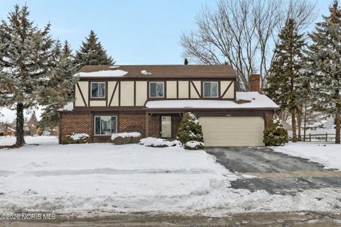 Photo of 2024 Inglewood Road, Holland, OH 43528 (MLS # 10003813)