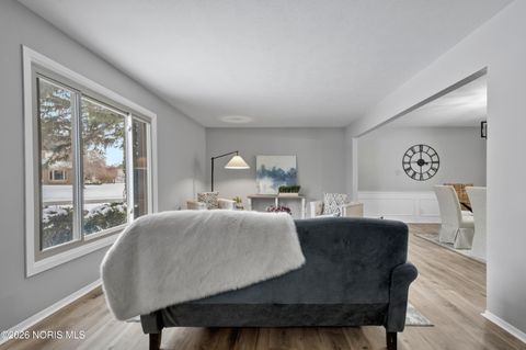 Tiny photo for 2024 Inglewood Road, Holland, OH 43528 (MLS # 10003813)