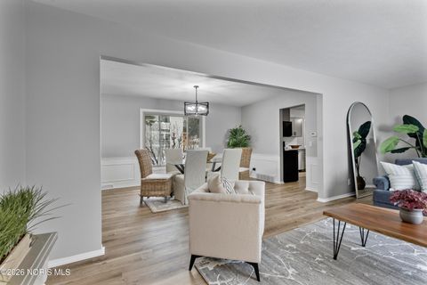 Tiny photo for 2024 Inglewood Road, Holland, OH 43528 (MLS # 10003813)