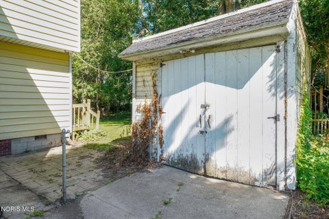 Tiny photo for 2206 Glendale Avenue, Toledo, OH 43614 (MLS # 10012620)