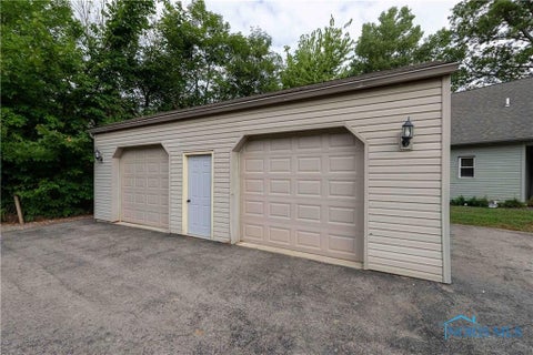 Tiny photo for 20515 County Road 15, Bluffton, OH 45817 (MLS # 10013354)