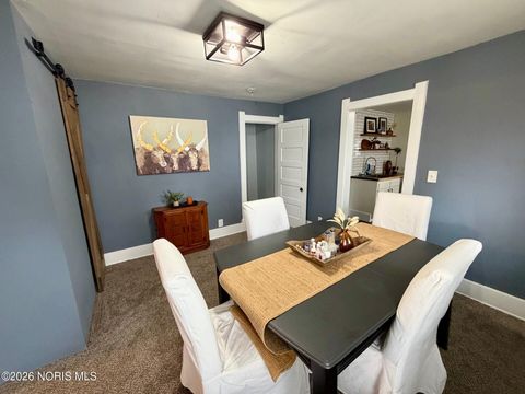 Tiny photo for 128 Frazee Avenue, Bowling Green, OH 43402 (MLS # 10002858)