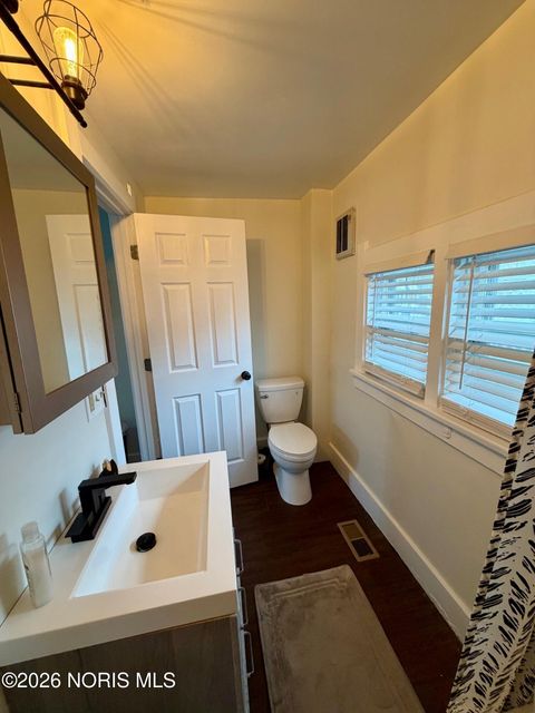 Tiny photo for 128 Frazee Avenue, Bowling Green, OH 43402 (MLS # 10002858)