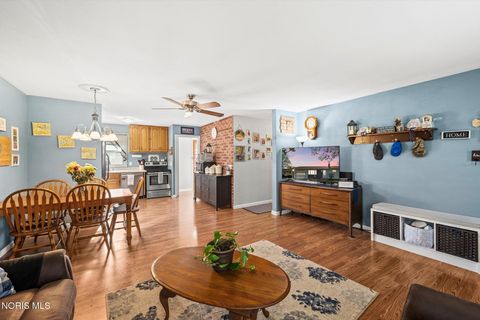 Tiny photo for 1621 Colleen Court, Toledo, OH 43614 (MLS # 10006630)