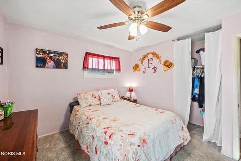 Tiny photo for 1621 Colleen Court, Toledo, OH 43614 (MLS # 10006630)