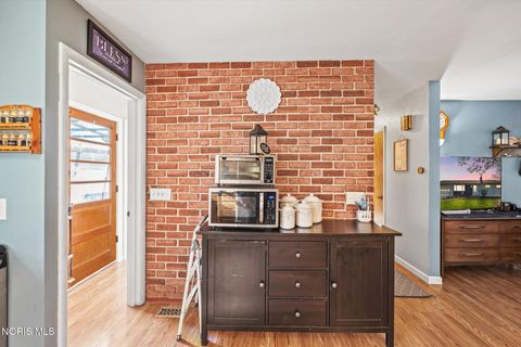 Tiny photo for 1621 Colleen Court, Toledo, OH 43614 (MLS # 10006630)