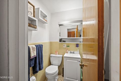 Tiny photo for 1621 Colleen Court, Toledo, OH 43614 (MLS # 10006630)