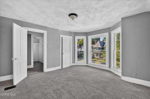 Tiny photo for 842 Lincoln Avenue, Toledo, OH 43607 (MLS # 10009231)