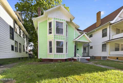 Tiny photo for 842 Lincoln Avenue, Toledo, OH 43607 (MLS # 10009231)