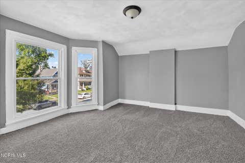 Tiny photo for 842 Lincoln Avenue, Toledo, OH 43607 (MLS # 10009231)