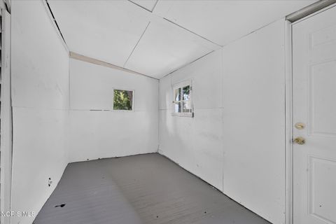 Tiny photo for 842 Lincoln Avenue, Toledo, OH 43607 (MLS # 10009231)