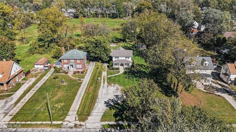 Tiny photo for 2368 Tremainsville Road, Toledo, OH 43613 (MLS # 10014317)