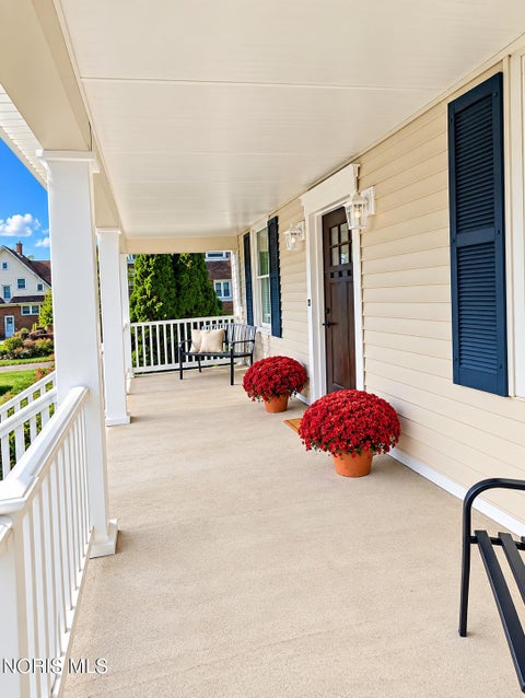 Tiny photo for 2368 Tremainsville Road, Toledo, OH 43613 (MLS # 10014317)