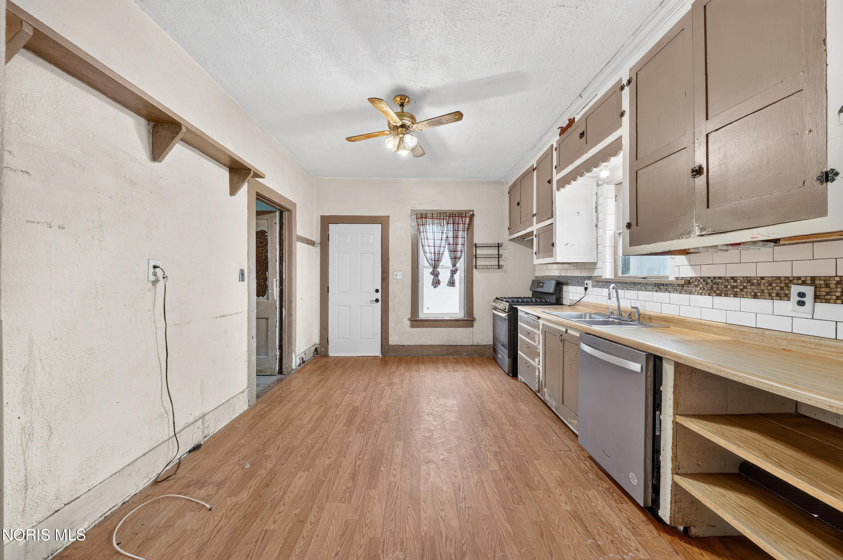 161 E Maumee Avenue