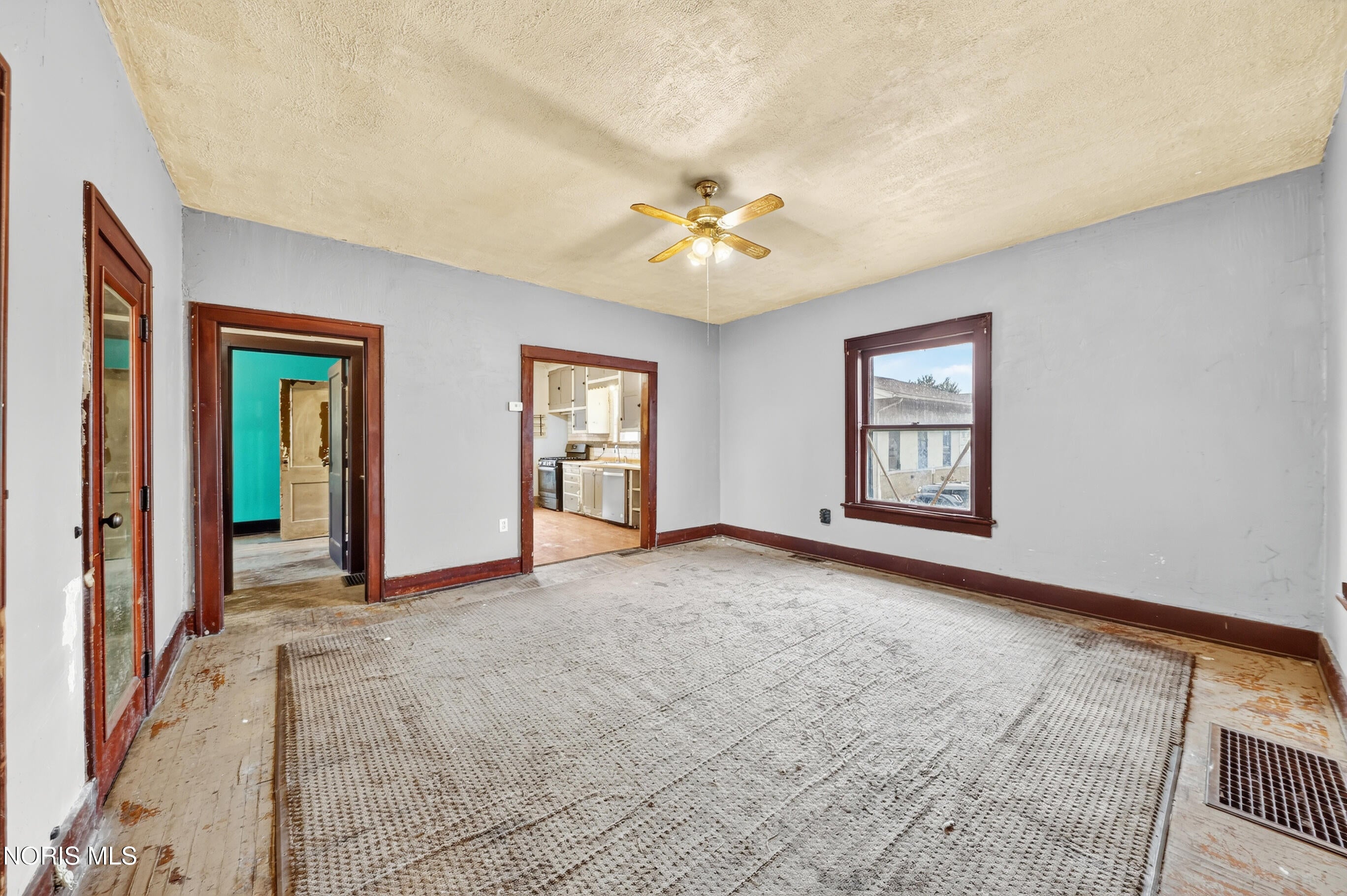 161 E Maumee Avenue
