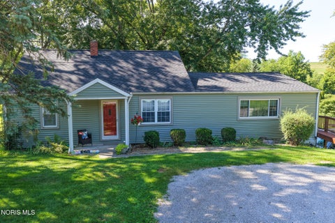 Photo of 27288 County Road 424, Defiance, OH 43512 (MLS # 10012585)