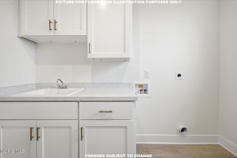 Tiny photo for 115 Kinloch Drive, Perrysburg, OH 43551 (MLS # 10007305)