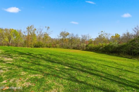 Tiny photo for 909 Township Rd 243, Fostoria, OH 44830 (MLS # 10003267)