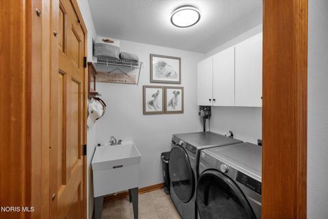 Tiny photo for 7063 Nightingale Drive, Holland, OH 43528 (MLS # 10004326)