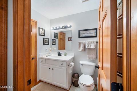 Tiny photo for 7063 Nightingale Drive, Holland, OH 43528 (MLS # 10004326)