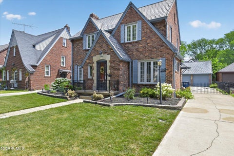 Tiny photo for 2342 Meadowwood Drive, Toledo, OH 43606 (MLS # 10011531)