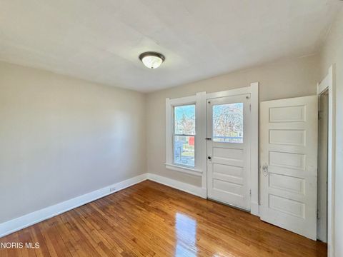 Tiny photo for 3359 N Detroit Avenue, Toledo, OH 43610 (MLS # 10005181)