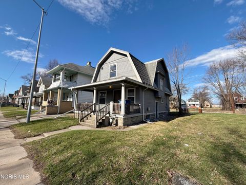 Tiny photo for 3359 N Detroit Avenue, Toledo, OH 43610 (MLS # 10005181)