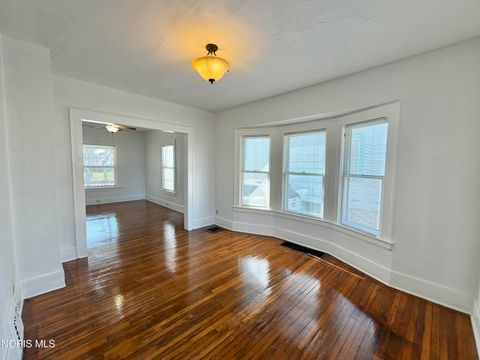 Tiny photo for 3359 N Detroit Avenue, Toledo, OH 43610 (MLS # 10005181)