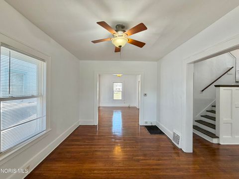 Tiny photo for 3359 N Detroit Avenue, Toledo, OH 43610 (MLS # 10005181)