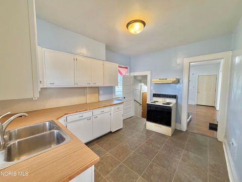 Tiny photo for 3359 N Detroit Avenue, Toledo, OH 43610 (MLS # 10005181)