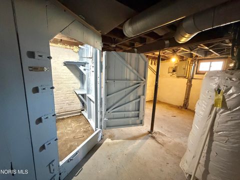 Tiny photo for 3359 N Detroit Avenue, Toledo, OH 43610 (MLS # 10005181)