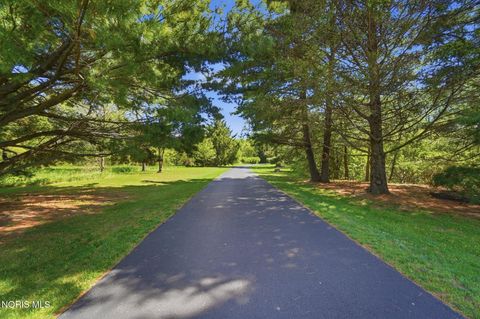Tiny photo for 8201 Heller Road, Whitehouse, OH 43571 (MLS # 10007796)