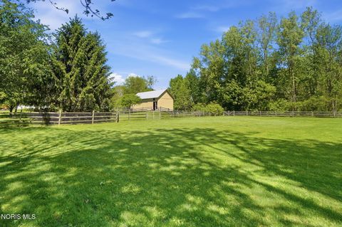 Tiny photo for 8201 Heller Road, Whitehouse, OH 43571 (MLS # 10007796)
