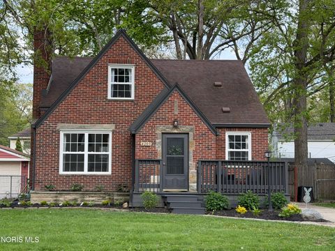 Photo of 4203 Rugby Drive, Toledo, OH 43614 (MLS # 10007609)