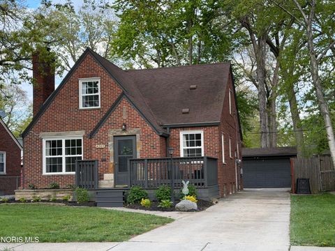 Tiny photo for 4203 Rugby Drive, Toledo, OH 43614 (MLS # 10007609)