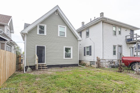 Tiny photo for 208 South Avenue, Toledo, OH 43609 (MLS # 10013589)