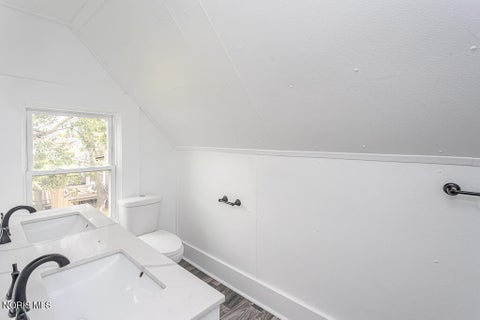 Tiny photo for 208 South Avenue, Toledo, OH 43609 (MLS # 10013589)