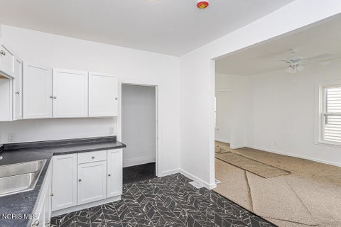 Tiny photo for 208 South Avenue, Toledo, OH 43609 (MLS # 10013589)
