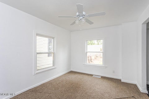 Tiny photo for 208 South Avenue, Toledo, OH 43609 (MLS # 10013589)