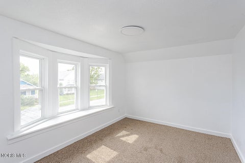 Tiny photo for 208 South Avenue, Toledo, OH 43609 (MLS # 10013589)