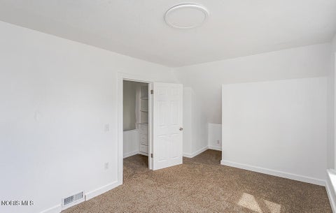 Tiny photo for 208 South Avenue, Toledo, OH 43609 (MLS # 10013589)