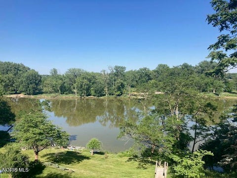 Tiny photo for 210 River Road, Maumee, OH 43537 (MLS # 10008693)