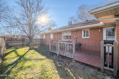 Tiny photo for 3155 Eastmoreland Drive, Oregon, OH 43616 (MLS # 10005019)