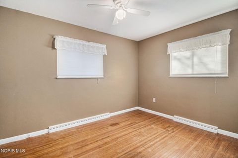 Tiny photo for 3155 Eastmoreland Drive, Oregon, OH 43616 (MLS # 10005019)