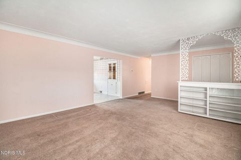 Tiny photo for 3155 Eastmoreland Drive, Oregon, OH 43616 (MLS # 10005019)